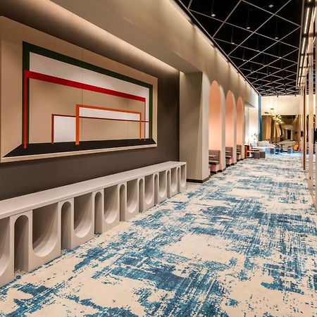 Renaissance Porto Lapa Hotel Kültér fotó The interior of the new terminal