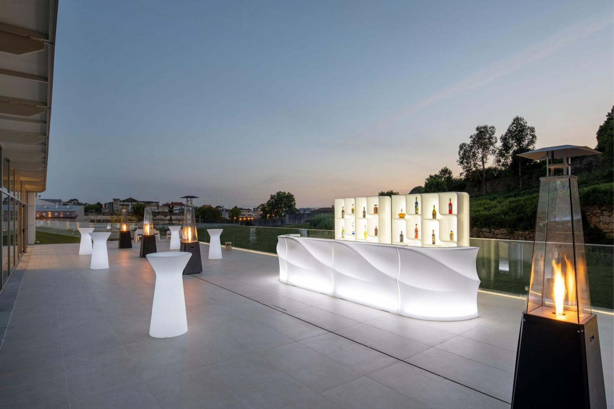 Renaissance Porto Lapa Hotel Kültér fotó Skyline Bar